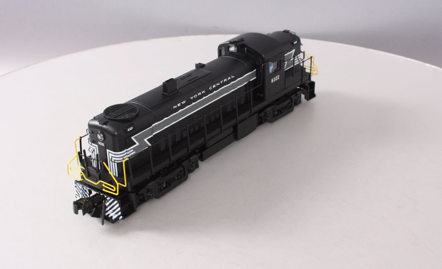 K-Line K2470-8322 O New York Central RS-3 Powered Diesel Locomotive #8322 EX/Box