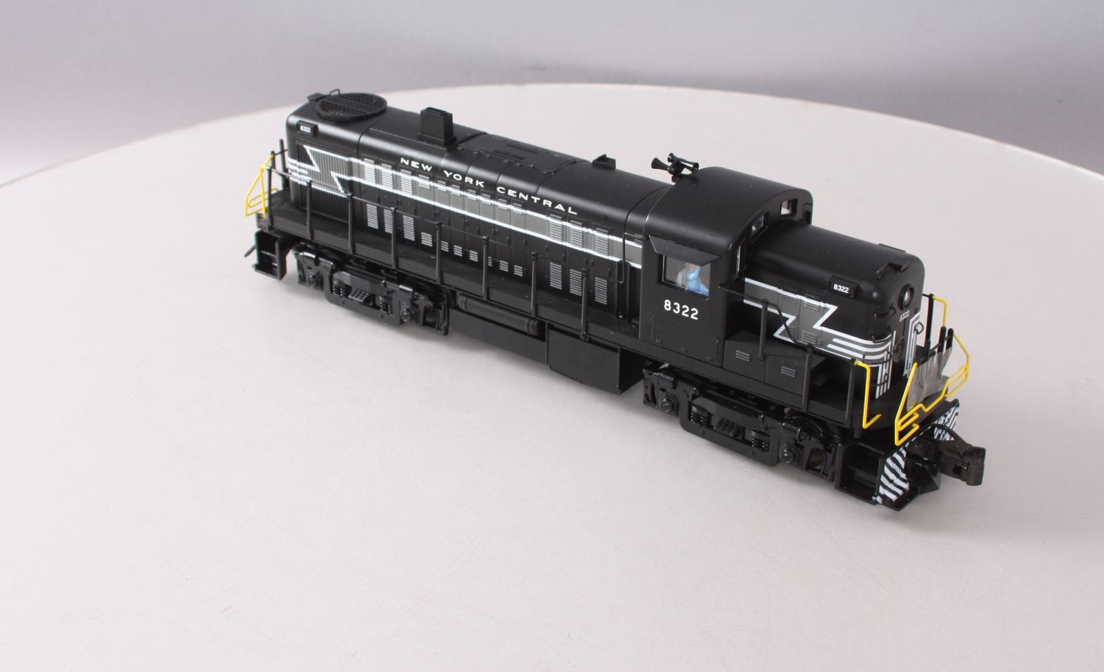 K-Line K2470-8322 O New York Central RS-3 Powered Diesel Locomotive #8322 EX/Box