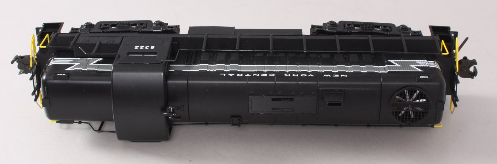 K-Line K2470-8322 O New York Central RS-3 Powered Diesel Locomotive #8322 EX/Box
