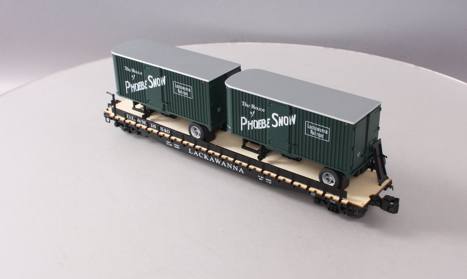 Lionel 6-27563 O Gauge Lackawanna Flatcar with Piggyback #16540