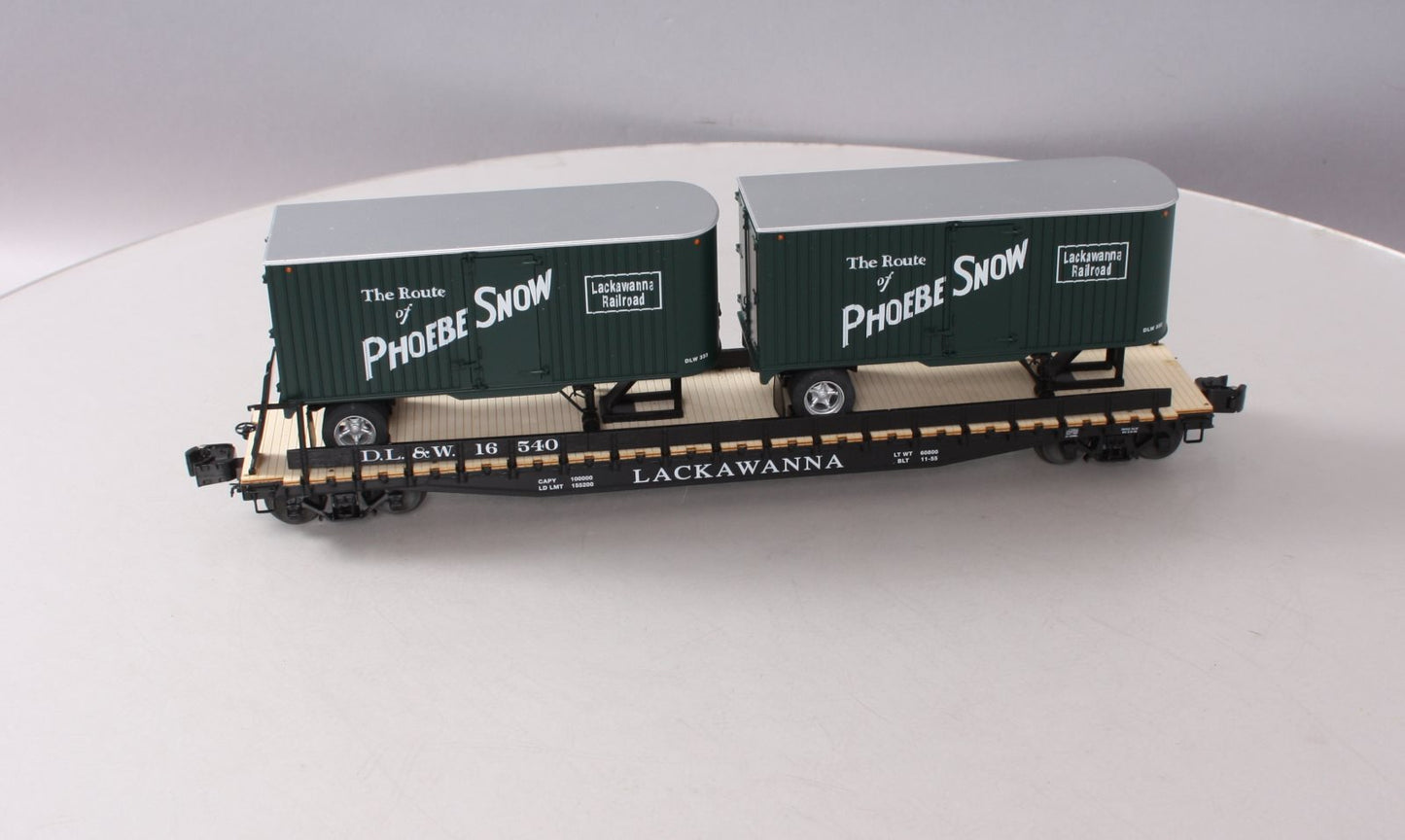 Lionel 6-27563 O Gauge Lackawanna Flatcar with Piggyback #16540
