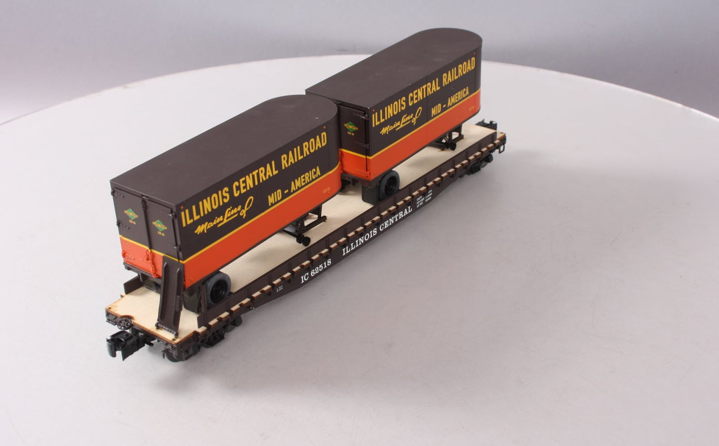 Lionel 6-27066 Illinois Central Flatcar with Piggyback Trailers