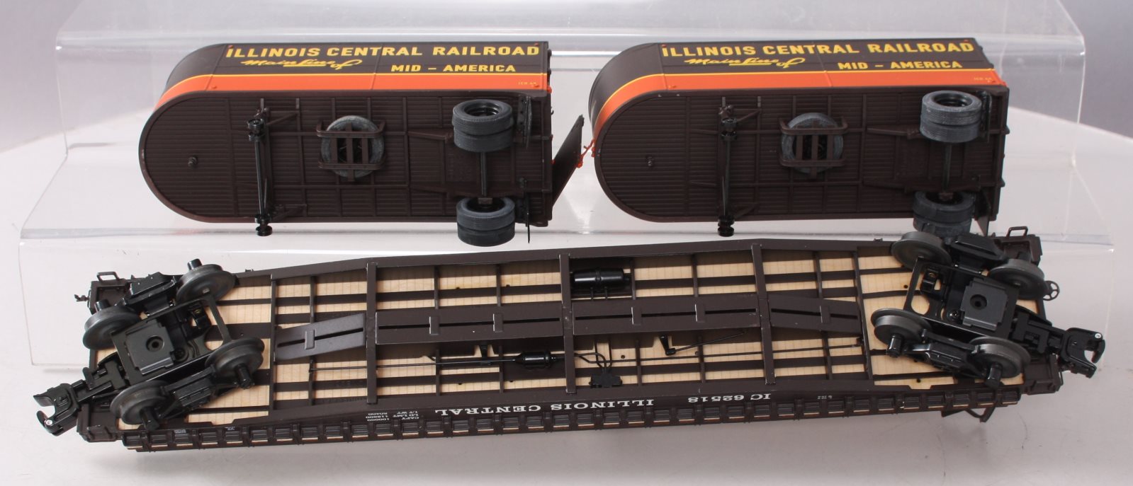 Lionel 6-27066 Illinois Central Flatcar with Piggyback Trailers