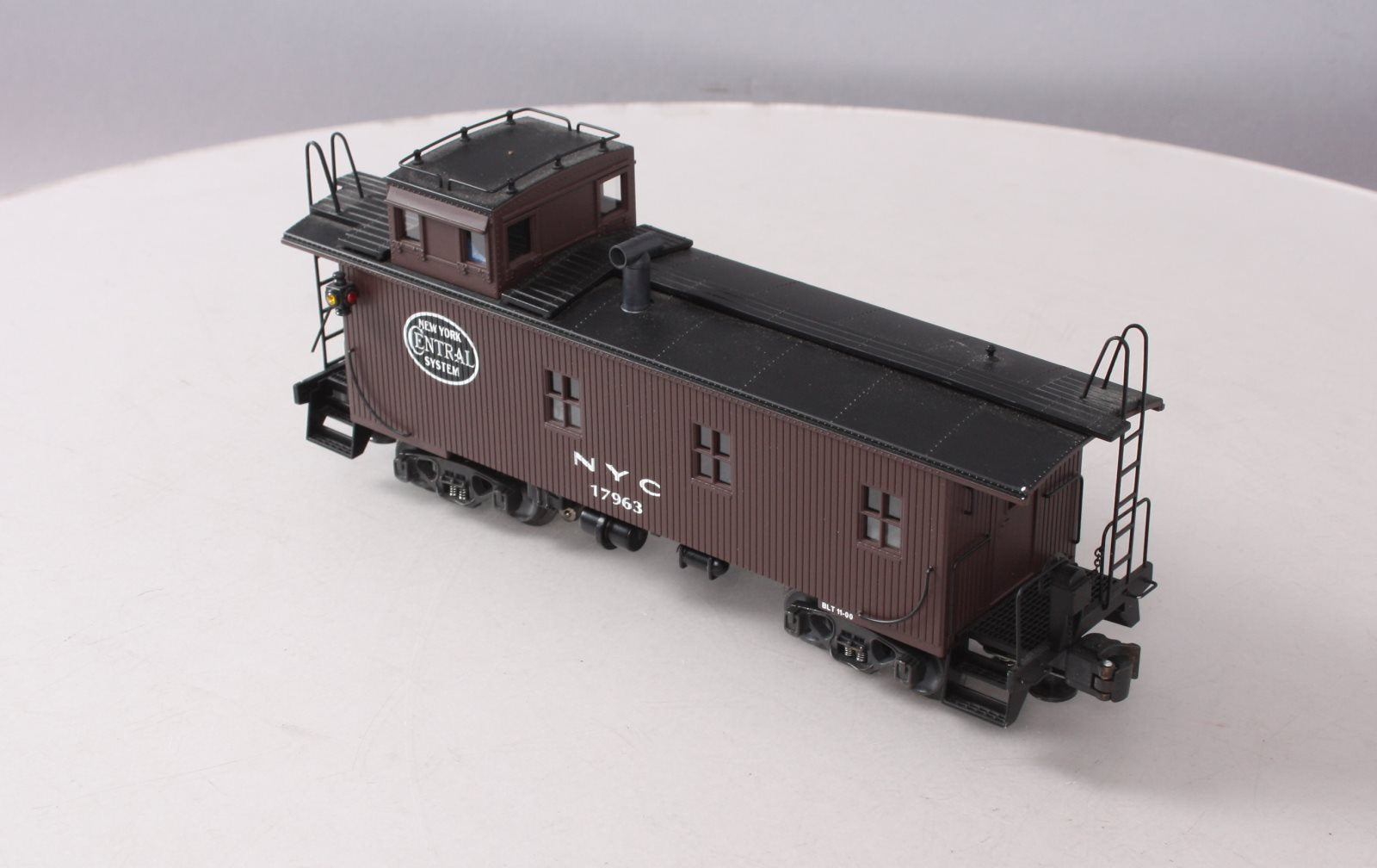 K-Line K616-1751 O Gauge New York Central Woodside Cupola Caboose #17963 w/Smoke EX/Box