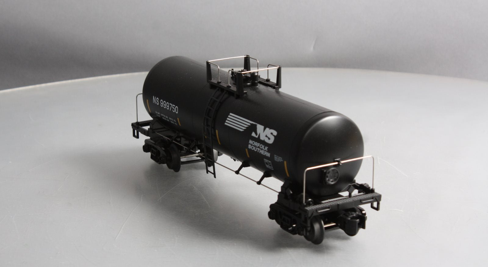 MTH 30-73339 O Gauge Norfolk Southern Modern Tank Car NIB