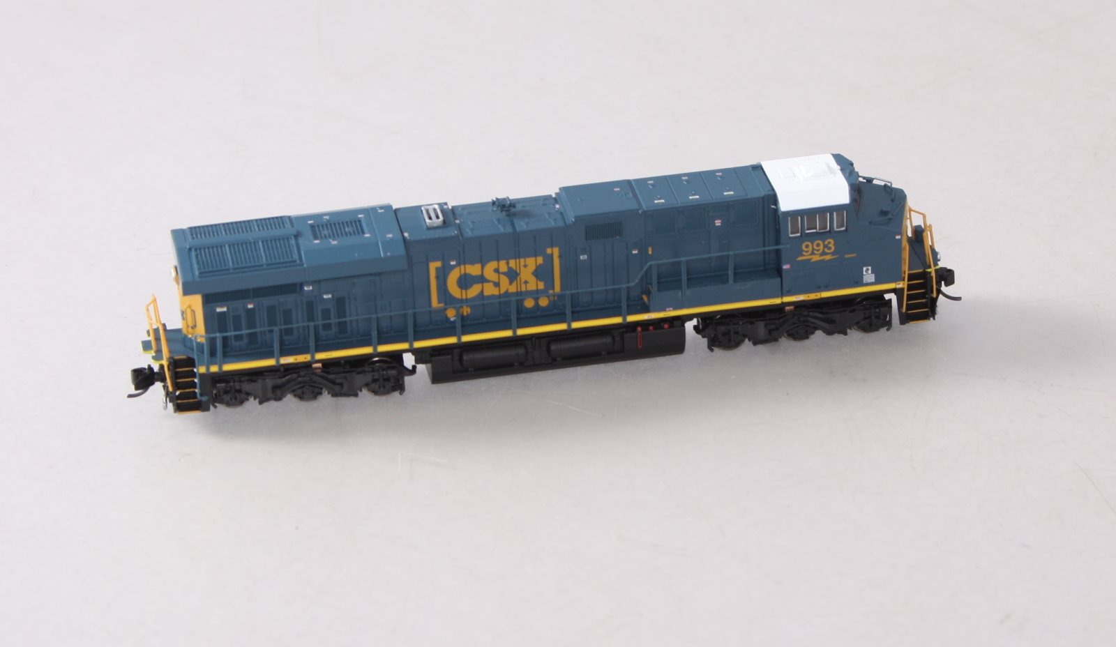Broadway Limited 3897 N CSX GE ES44AC Diesel Locomotive Sound/DCC