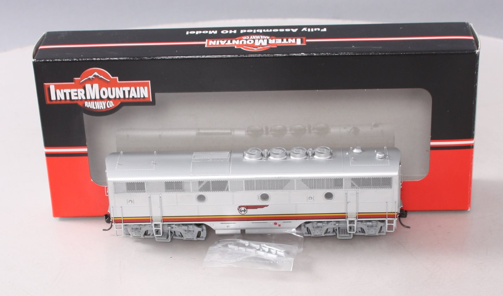 InterMountain 49605 HO Santa Fe EMD F3B Diesel Engine