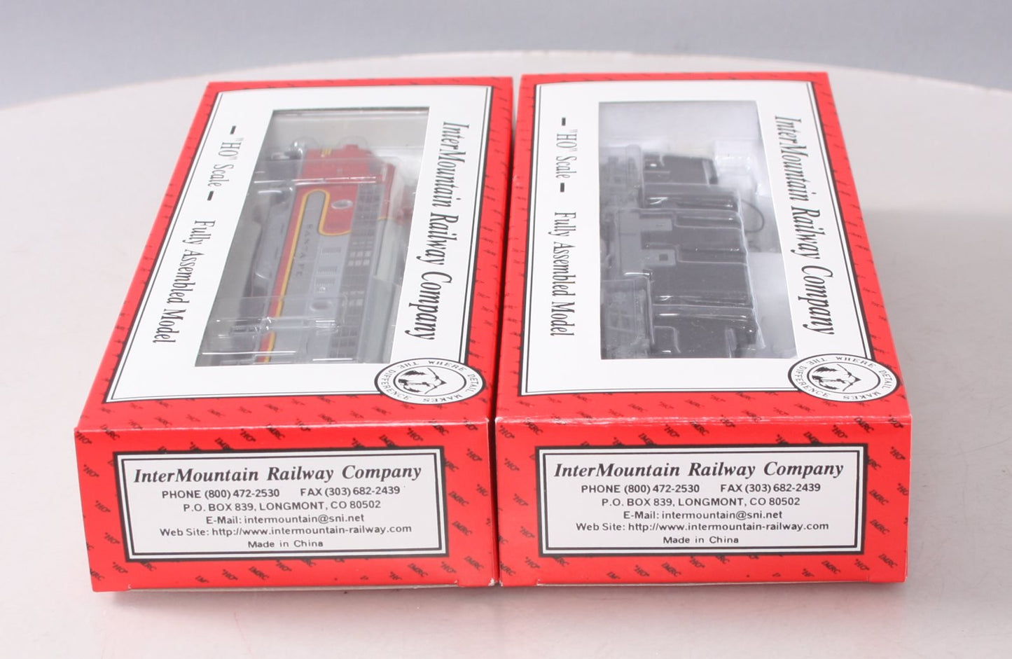 InterMountain 49005WD-06 Santa Fe EMD F-7A Powered Diesel Locomotive #326 LN/Box