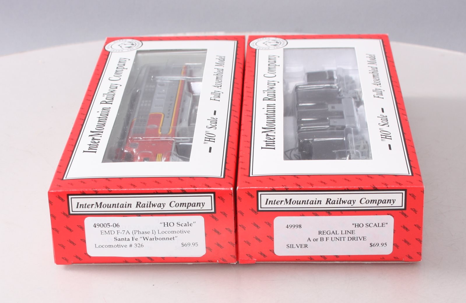 InterMountain 49005WD-06 Santa Fe EMD F-7A Powered Diesel Locomotive #326 LN/Box