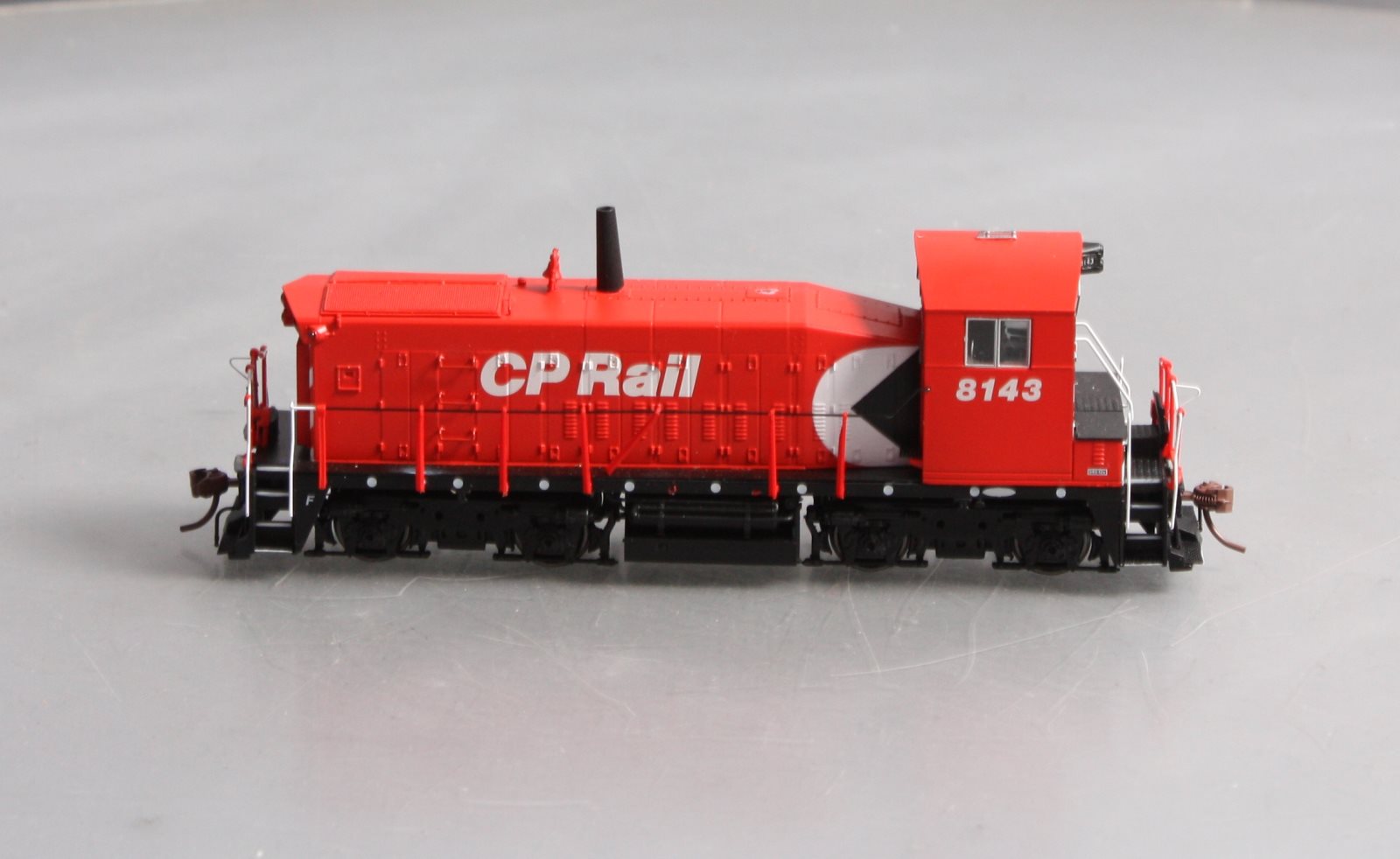 Rapido Trains 26027 HO CP SW1200RS Red(8')8143