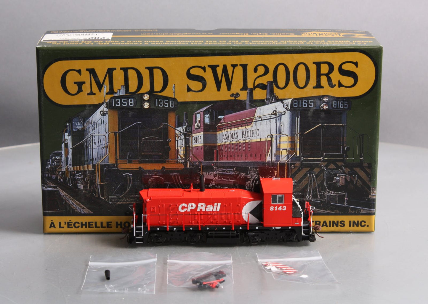 Rapido Trains 26027 HO CP SW1200RS Red(8')8143