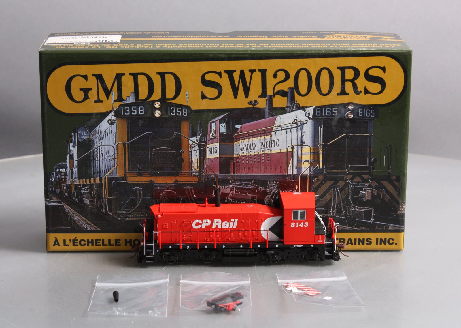 Rapido Trains 26027 HO CP SW1200RS Red(8')8143