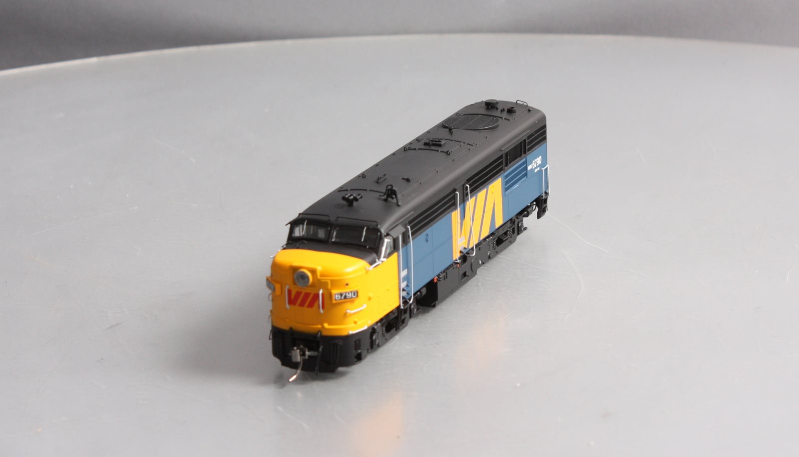 Rapido Trains 20522 HO VIA Rail Canada MLW FPA4 with Sound & DCC #6790