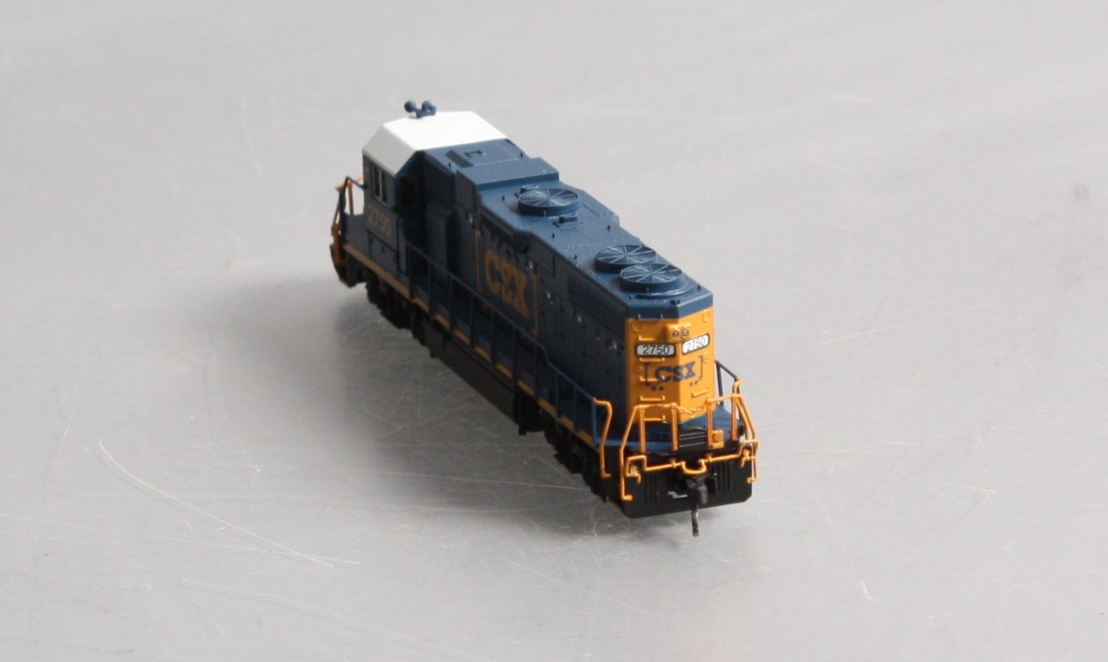 Atlas 40003616 N Scale CSX GP38-2 Diesel Locomotive #2750