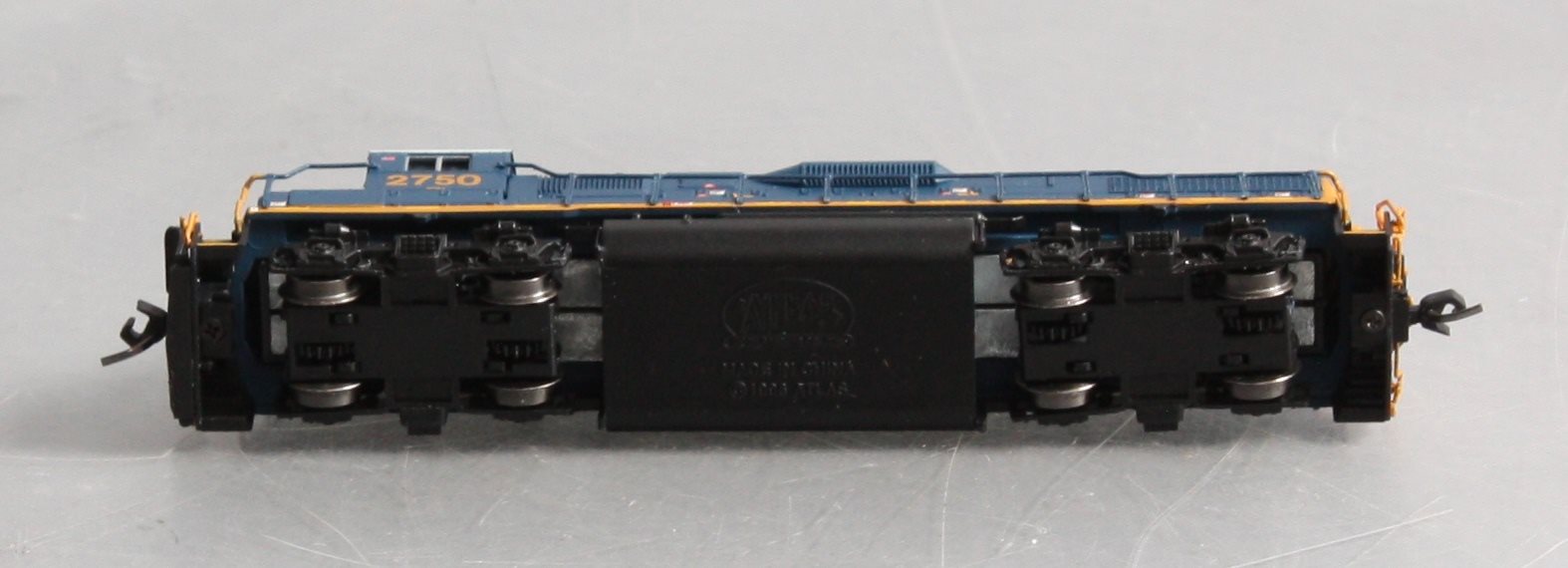 Atlas 40003616 N Scale CSX GP38-2 Diesel Locomotive #2750