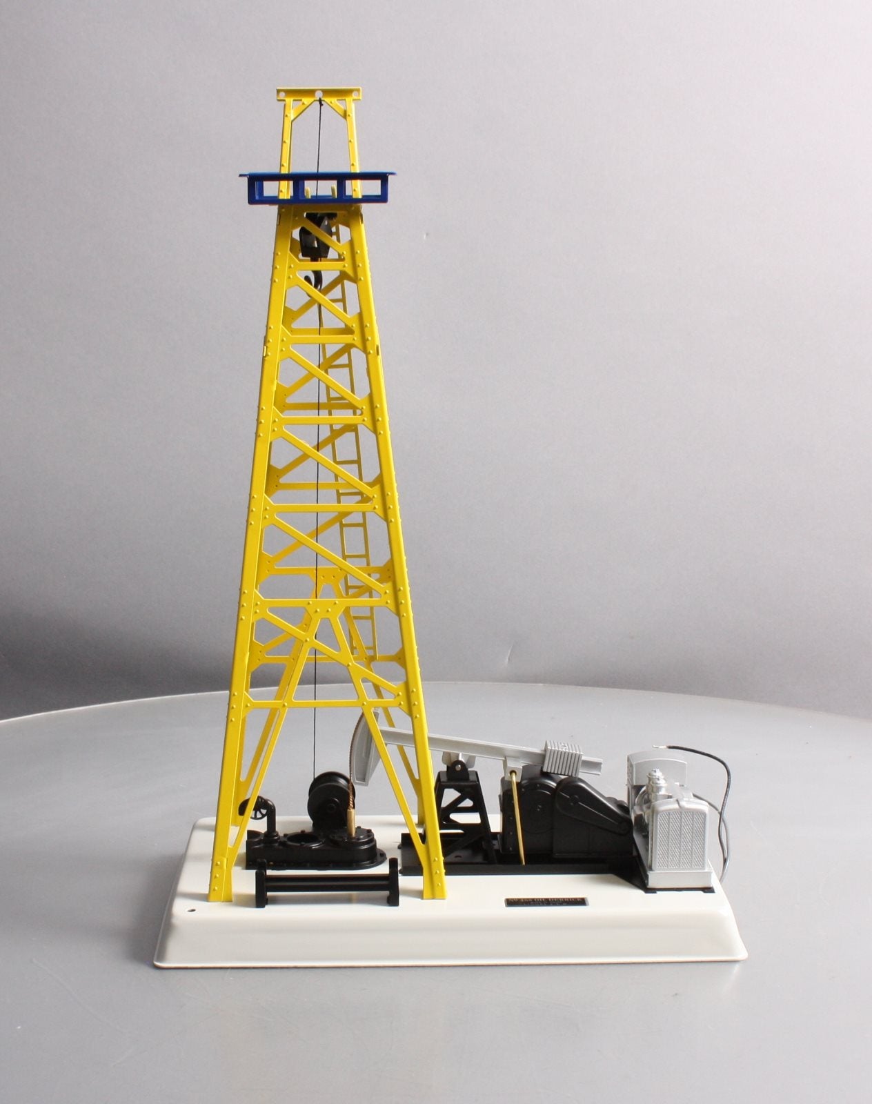 Lionel 6-24238 O Gauge Sunoco Oil Derrick LN/Box