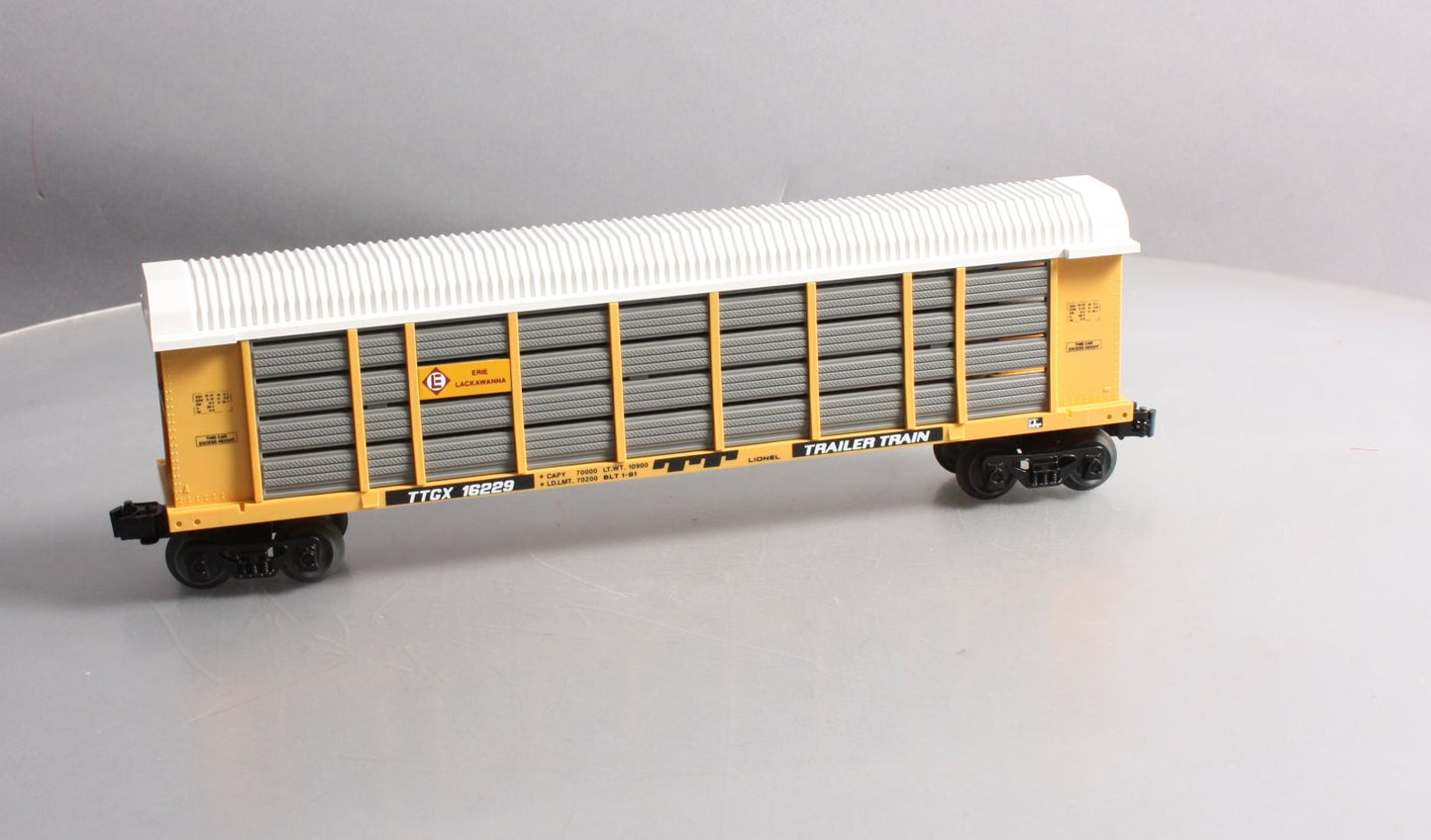 Lionel 6-16229 O Gauge Erie Lackawanna Screened Auto Carrier NIB