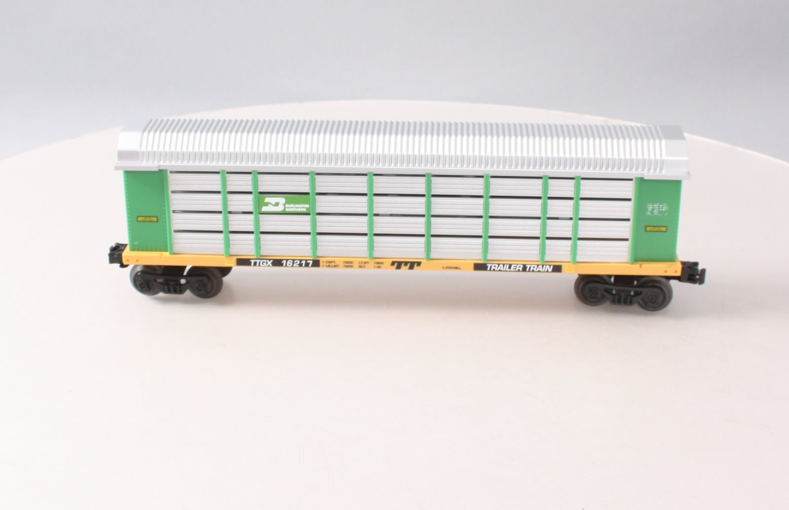 Lionel 6-16217 O Gauge Burlington Northern Auto Carrier with Screens LN/Box