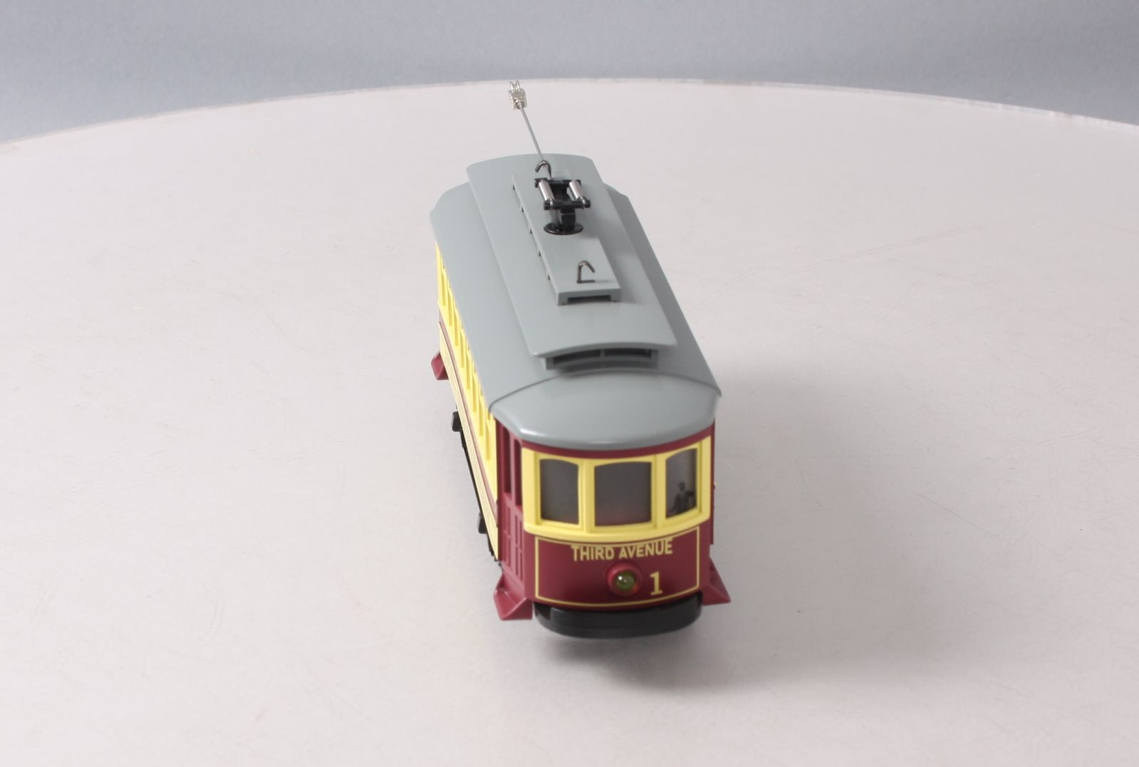 MTH 30-5208 O Gauge City Hall To Central Park Trolley LN/Box