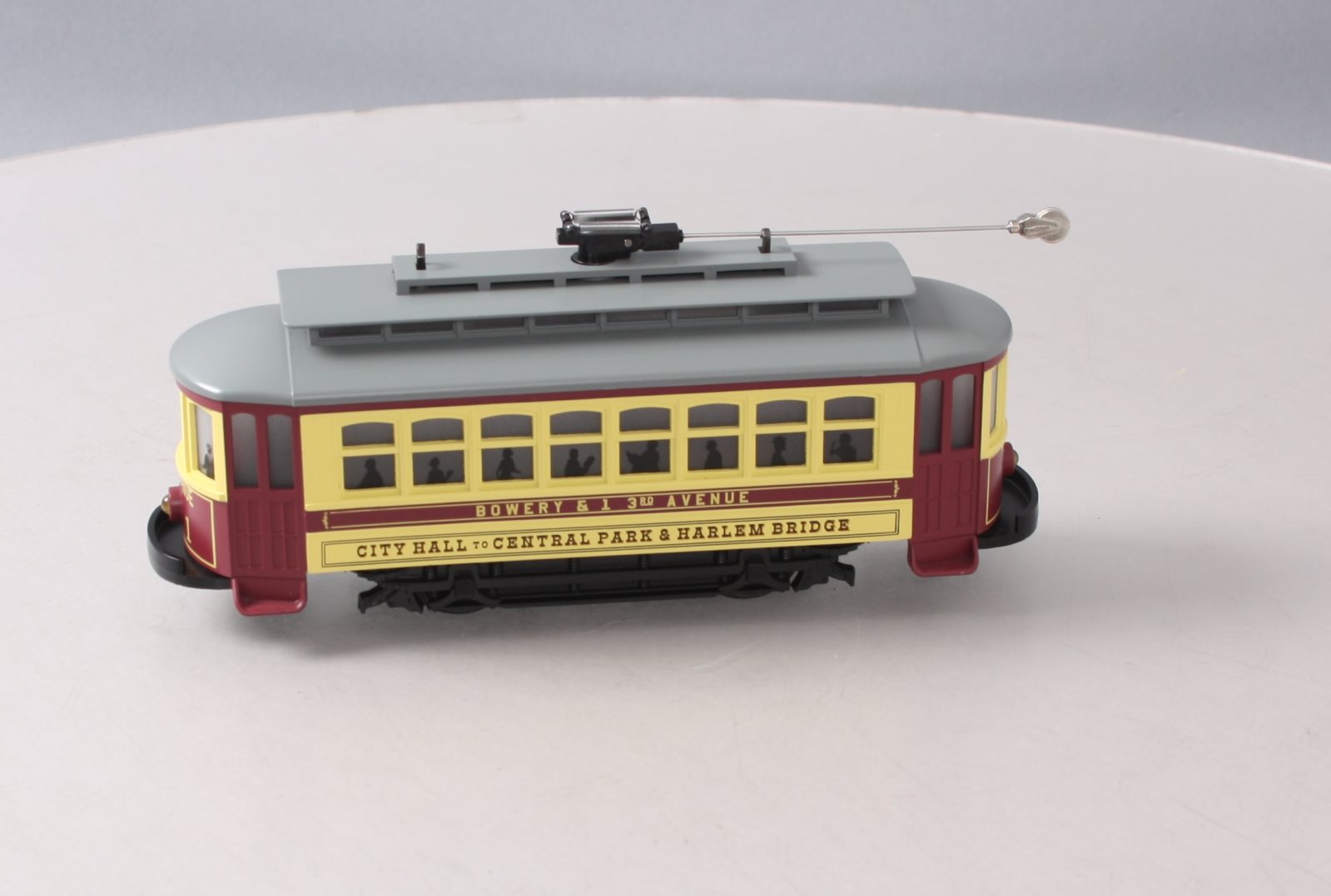 MTH 30-5208 O Gauge City Hall To Central Park Trolley LN/Box