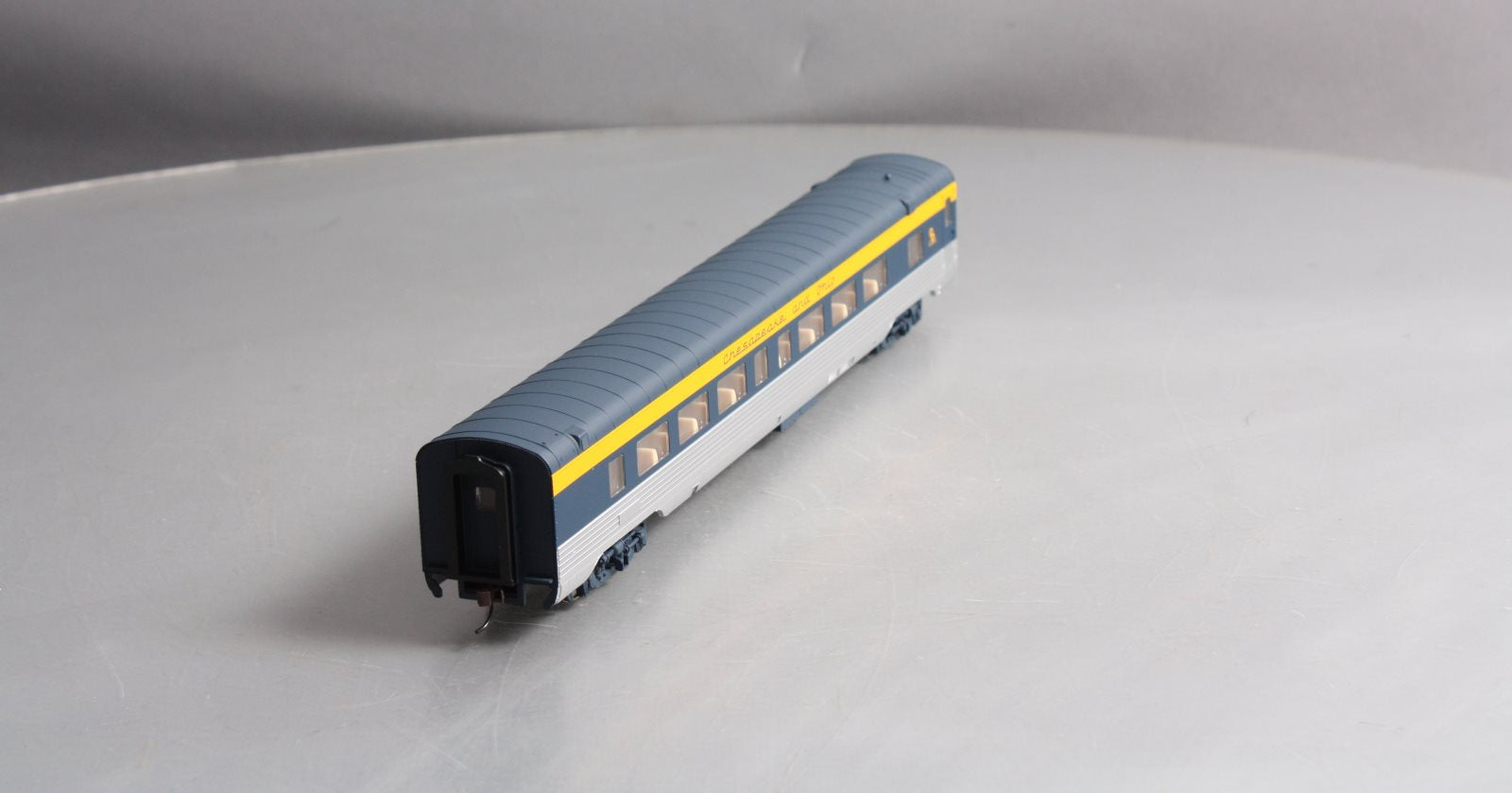 Walthers 932-6769 HO Chesapeake & Ohio Pullman-Standard 52-Seat Coach Car LN/Box