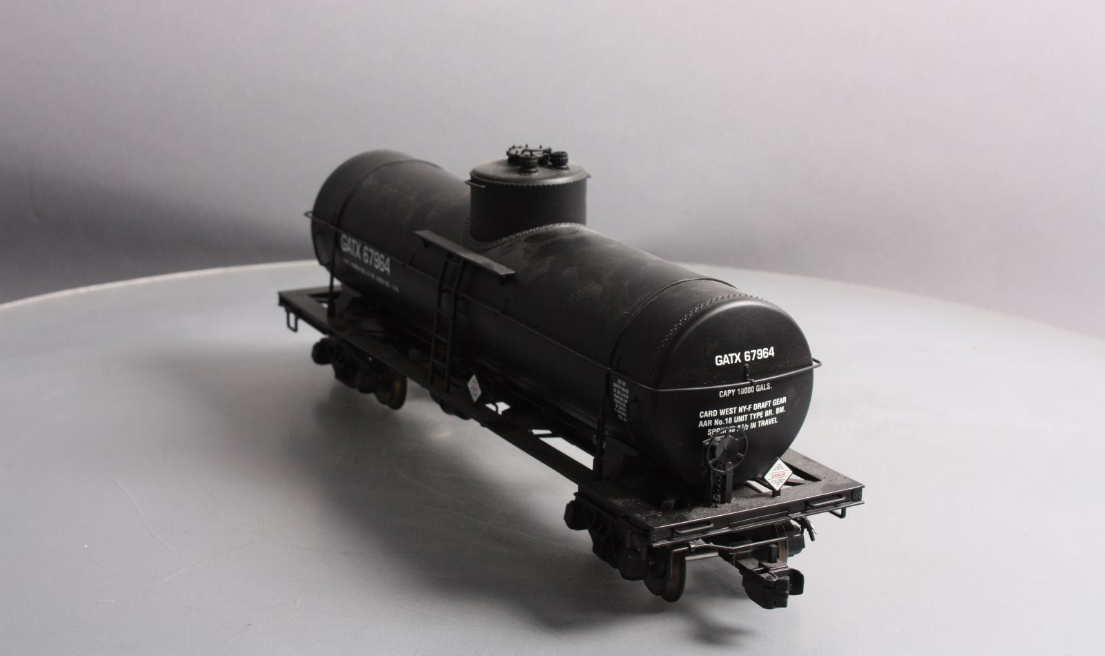 USA Trains R15105 G G.A.T.X. 10,000 Gallon Tank Cars #67964