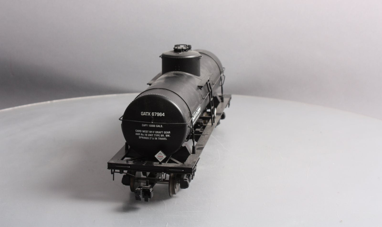USA Trains R15105 G G.A.T.X. 10,000 Gallon Tank Cars #67964