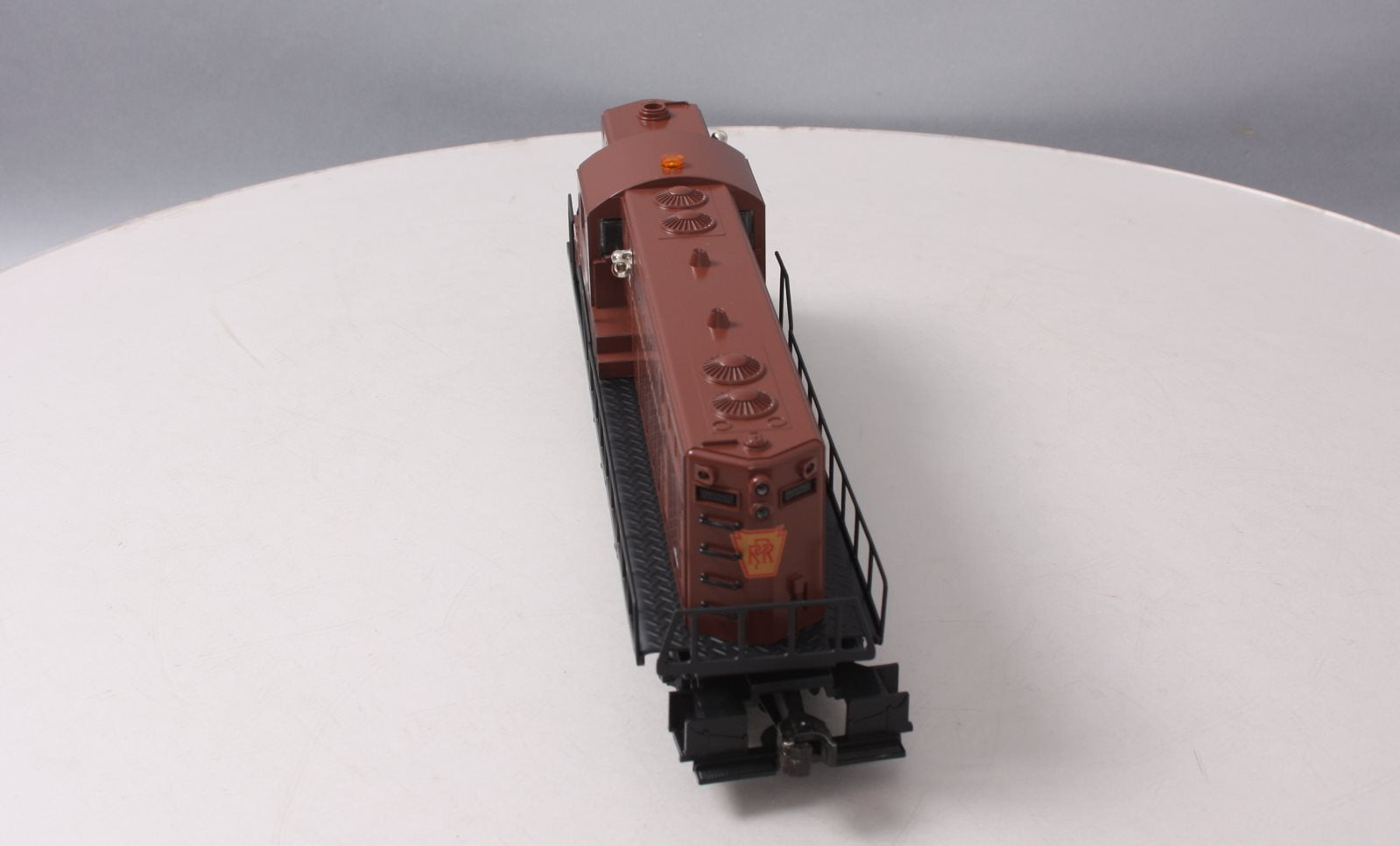 Lionel 6-18567 O Gauge Pennsylvania GP-9 Diesel Locomotive #2028 LN/Box