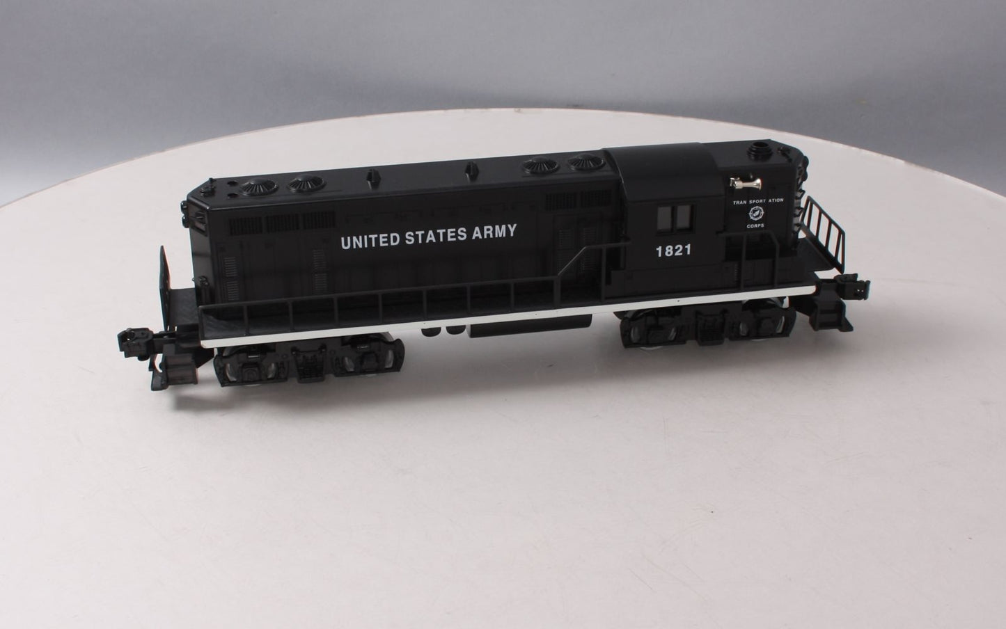 Lionel 6-18840 O Gauge U.S. Army GP-7 Diesel Locomotive #1821 EX/Box