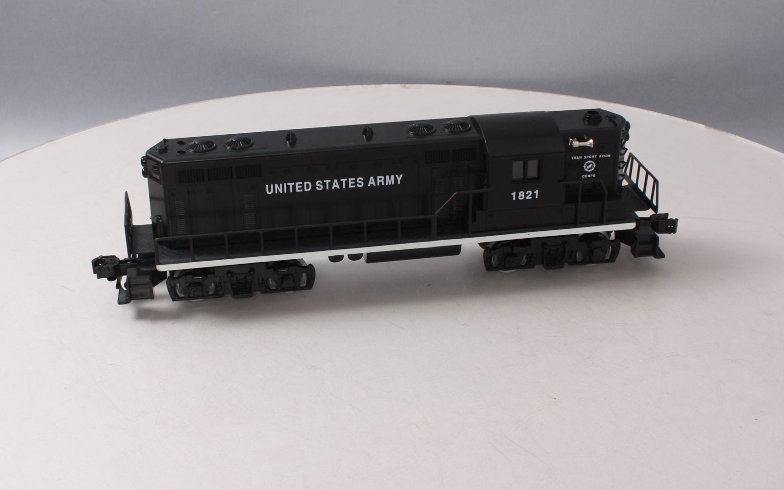 Lionel 6-18840 O Gauge U.S. Army GP-7 Diesel Locomotive #1821 EX/Box
