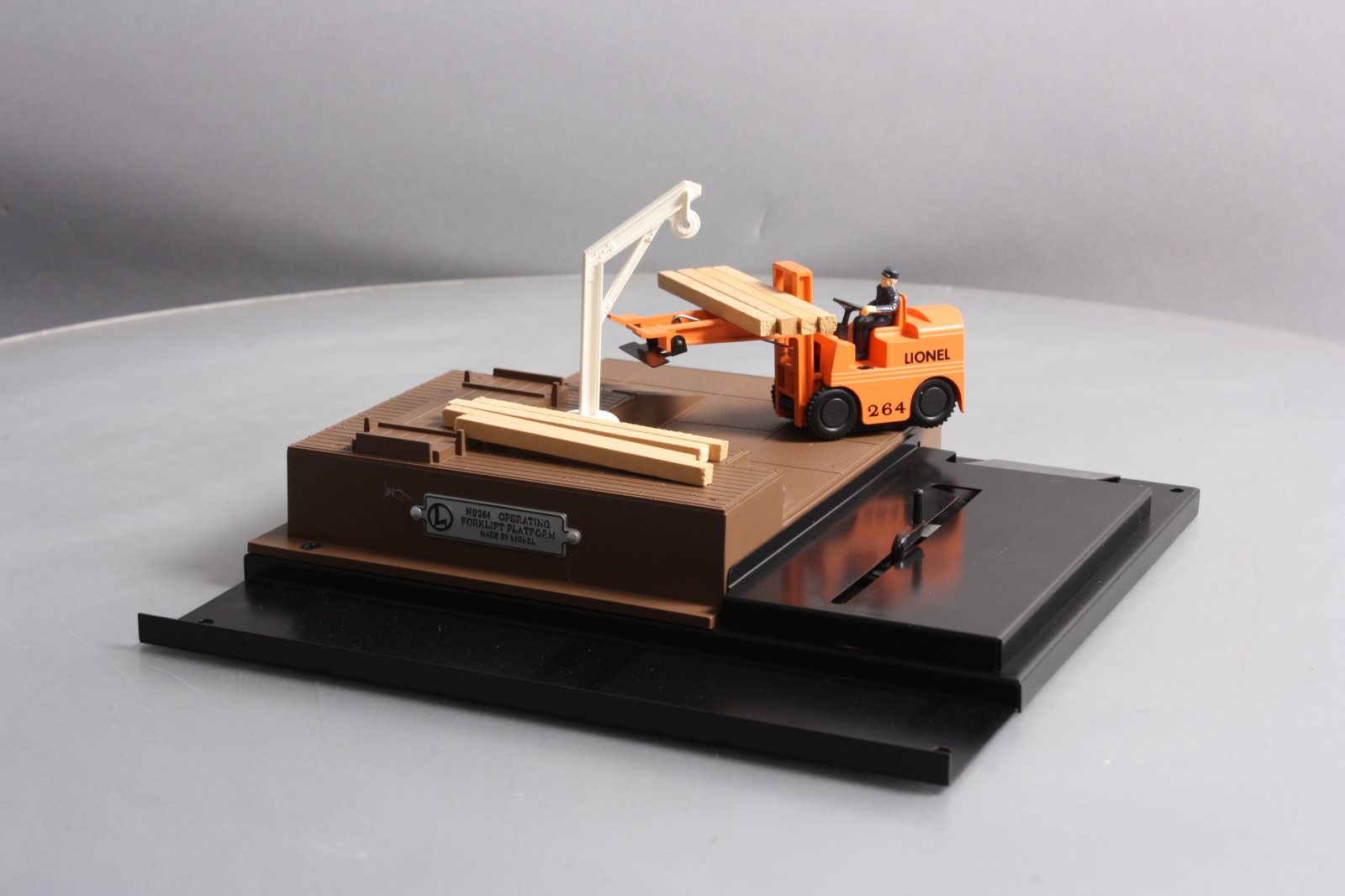 Lionel 6-14000 O Gauge 264 Operating Forklift Platform EX/Box
