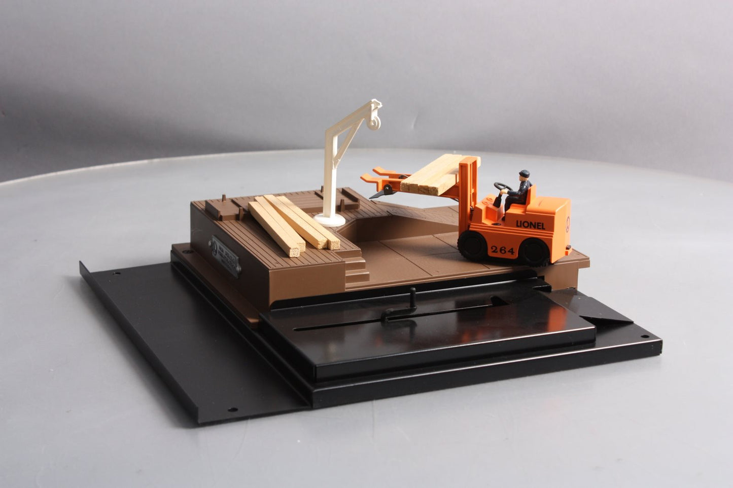 Lionel 6-14000 O Gauge 264 Operating Forklift Platform NIB