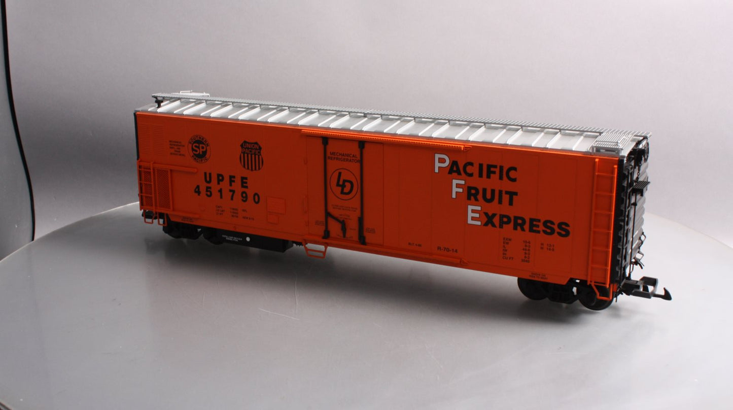 USA Trains R16710 G Pacific Fruit Express 50ft. Mechanical Refrigerator Cars