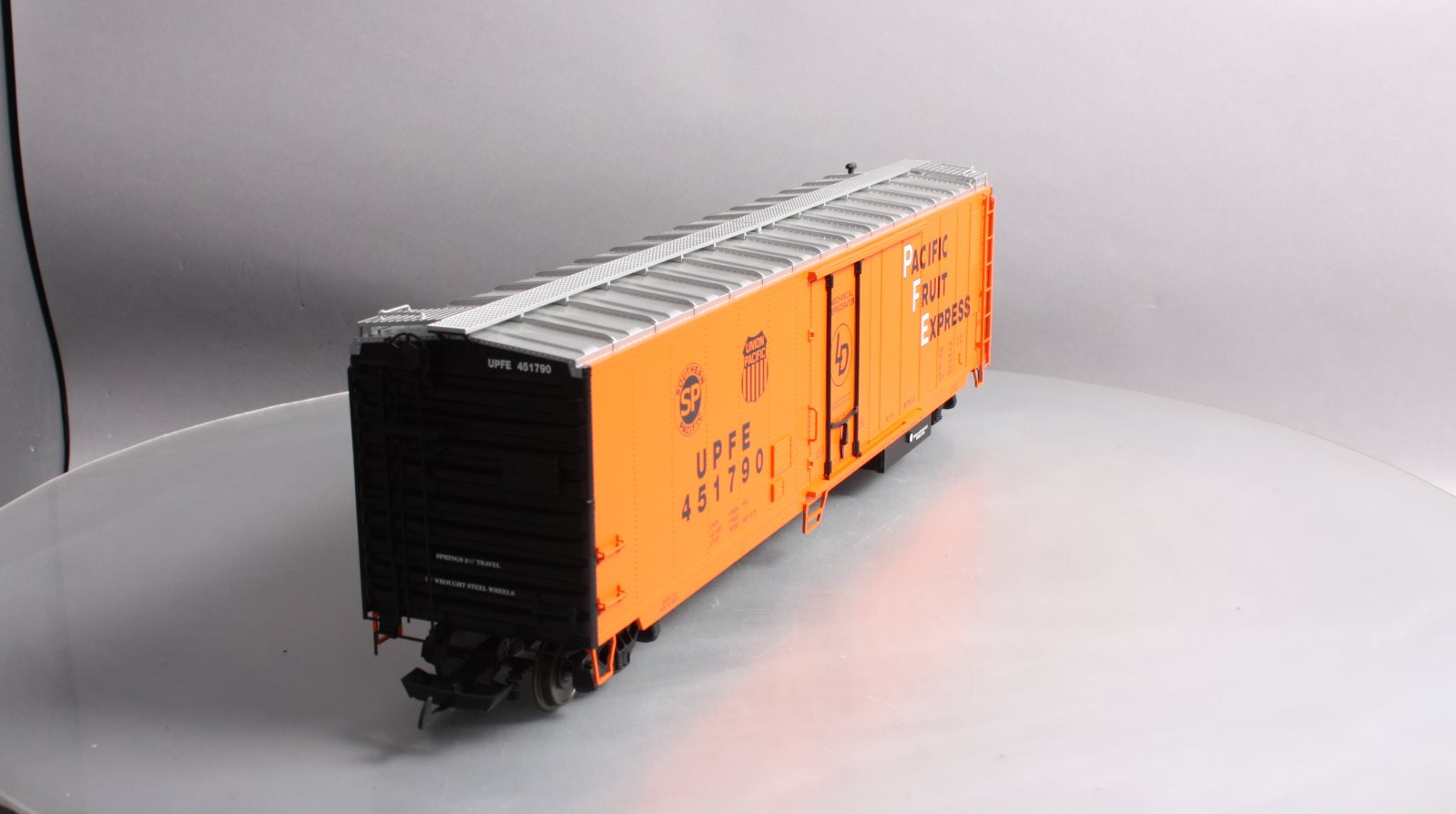 USA Trains R16710 G Pacific Fruit Express 50ft. Mechanical Refrigerator Cars