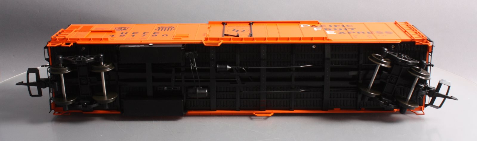 USA Trains R16710 G Pacific Fruit Express 50ft. Mechanical Refrigerator Cars