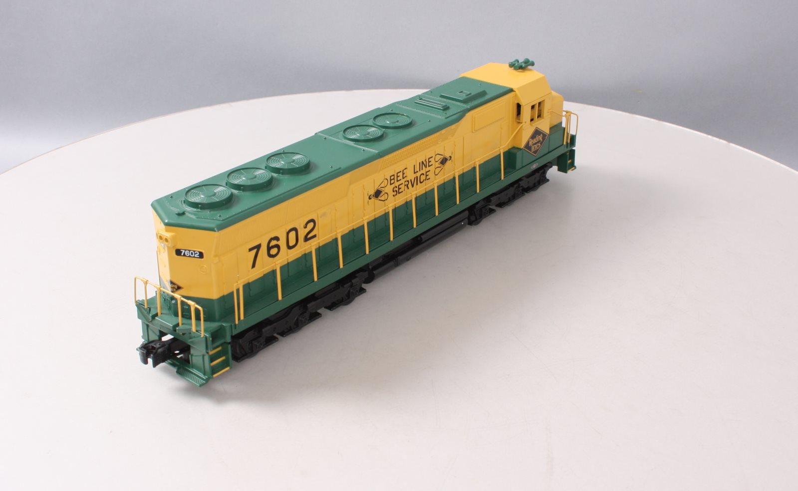 Williams 21710 O Gauge Reading SD45 Powered Diesel Locomotive #7602