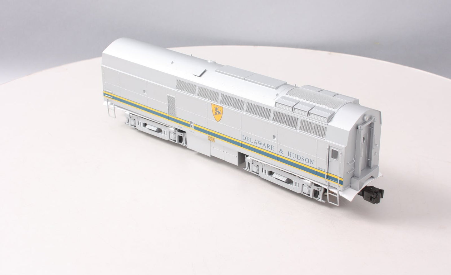 Lionel 6-38561 D&H Legacy RF-16 Sharknose Powered Diesel B-Unit #1215-B