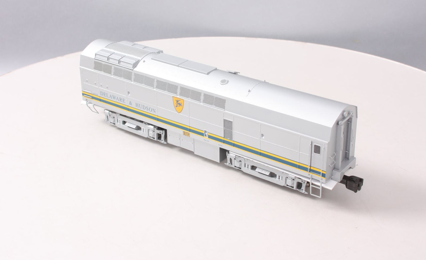 Lionel 6-38561 D&H Legacy RF-16 Sharknose Powered Diesel B-Unit #1215-B