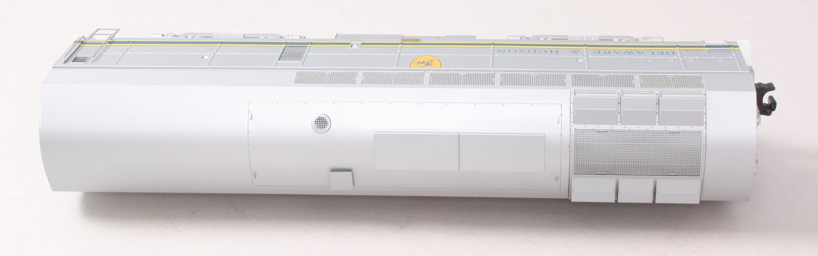 Lionel 6-38561 D&H Legacy RF-16 Sharknose Powered Diesel B-Unit #1215-B