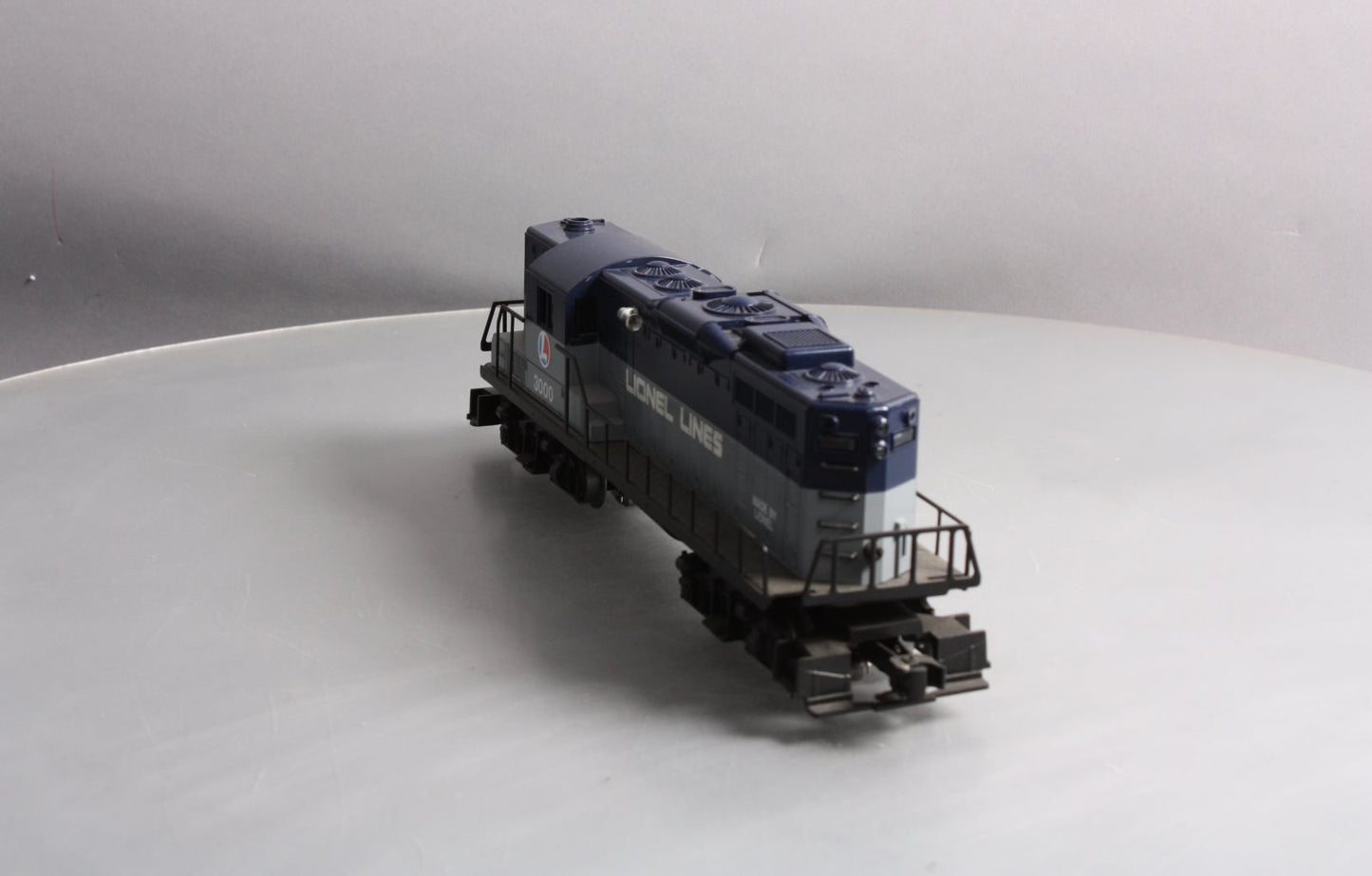 Lionel 6-33000 O Gauge Railscope Lionel Lines GP-9 Diesel Locomotive #3000 EX/Box