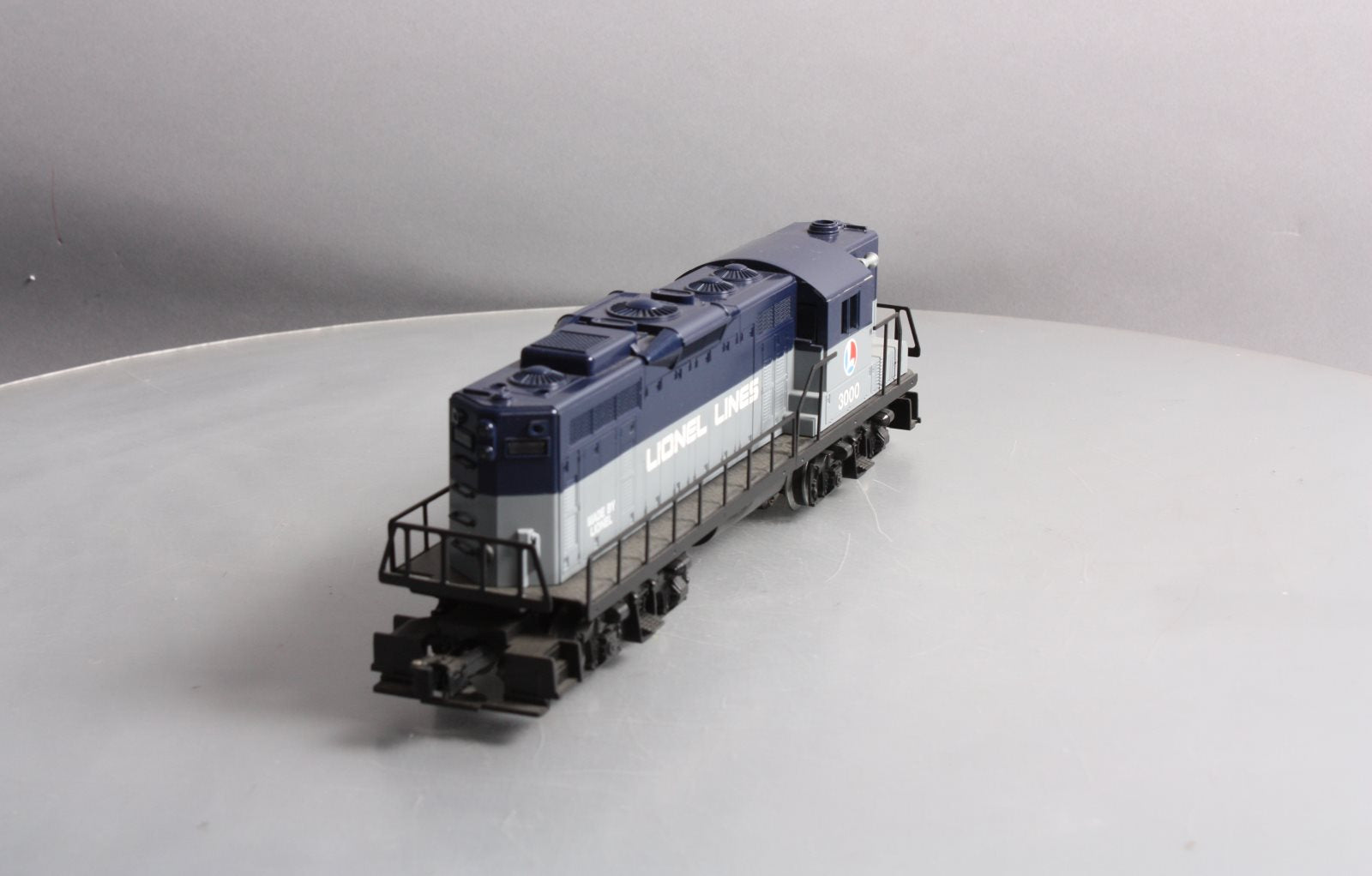 Lionel 6-33000 O Gauge Railscope Lionel Lines GP-9 Diesel Locomotive #3000 EX/Box