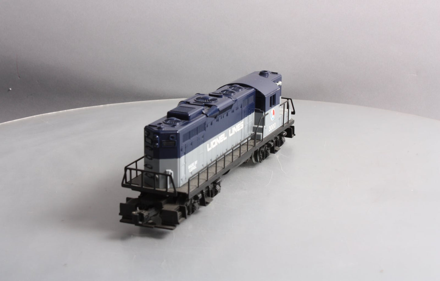 Lionel 6-33000 O Gauge Railscope Lionel Lines GP-9 Diesel Locomotive #3000 EX/Box