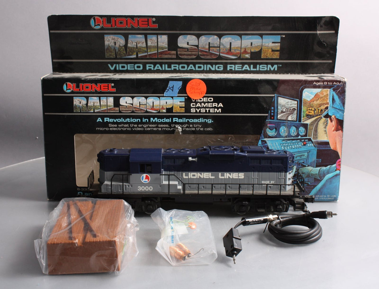 Lionel 6-33000 O Gauge Railscope Lionel Lines GP-9 Diesel Locomotive #3000 EX/Box