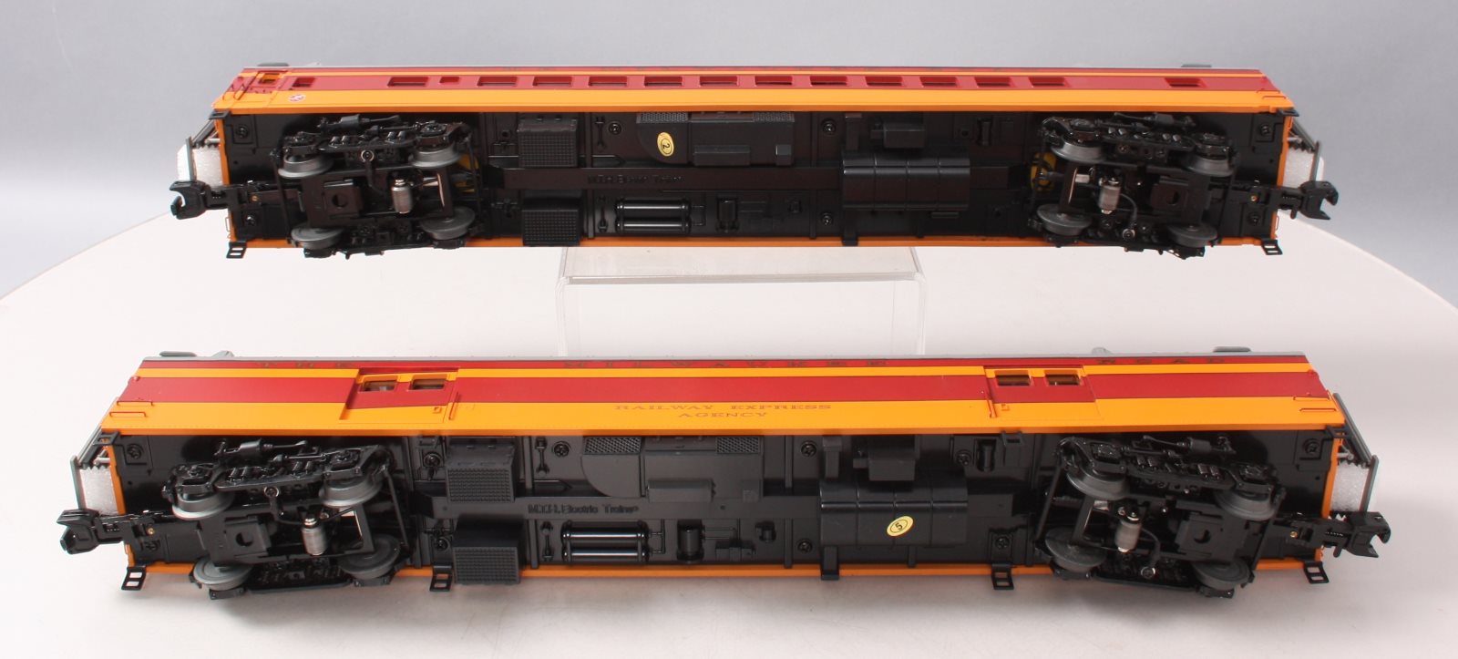 MTH 20-69173 O Gauge Milwaukee Road 70' Streamlined 2-Car Passenger Set LN/Box