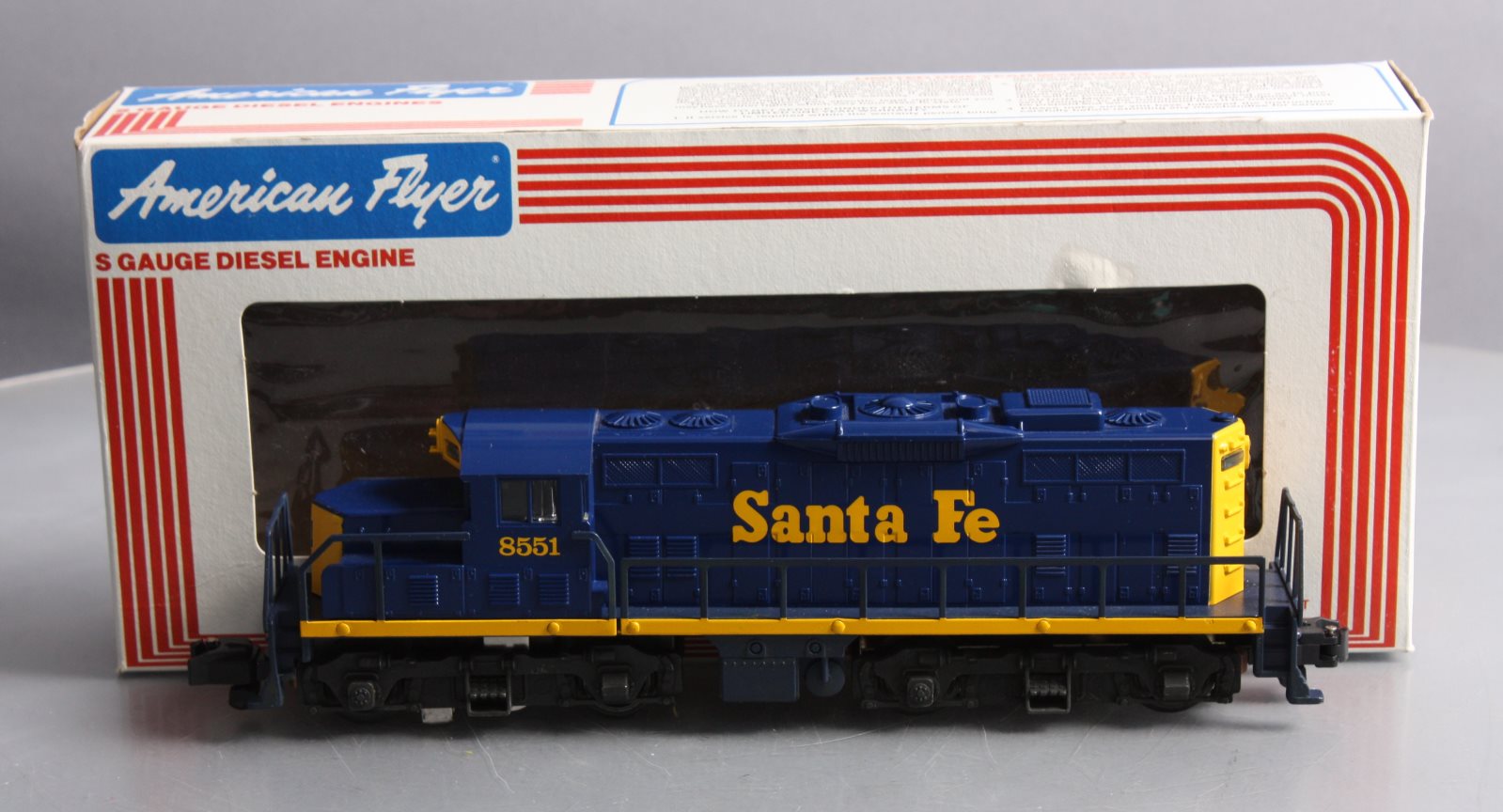 American Flyer 4-8651 S Gauge Santa Fe GP-20 Diesel Engine #8551 LN/Box