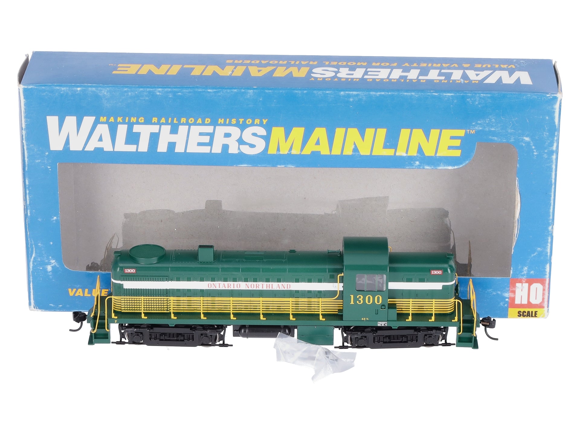 Walthers 910-9022 HO Ontario Northland Alco RS-2 Diesel Locomotive #1300