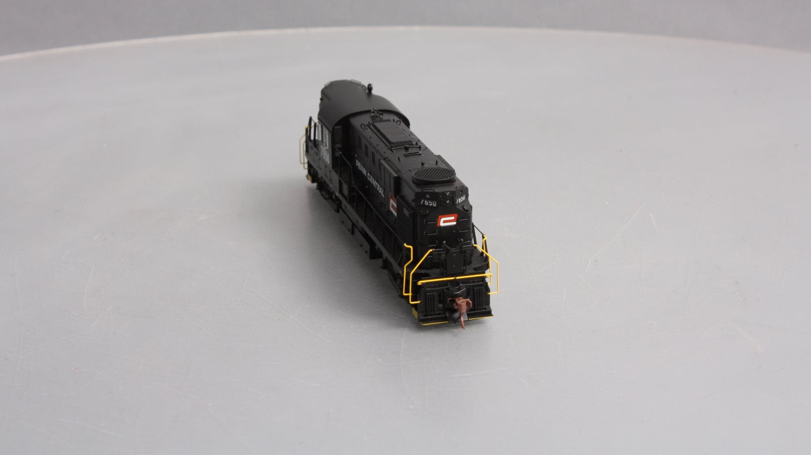 Rapido Trains 31033 HO Penn Central Alco RS-11 Diesel Locomotive #7650