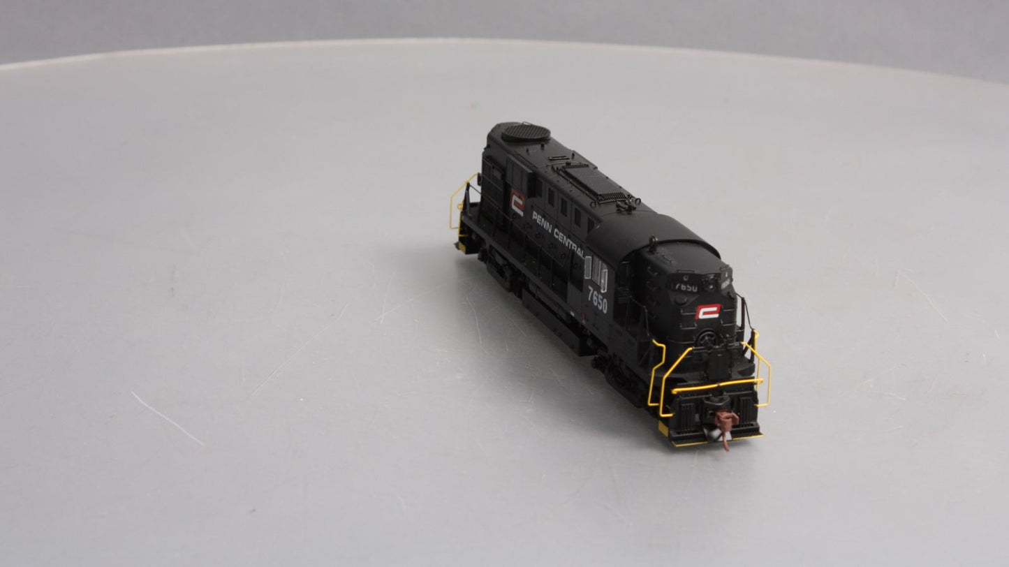 Rapido Trains 31033 HO Penn Central Alco RS-11 Diesel Locomotive #7650