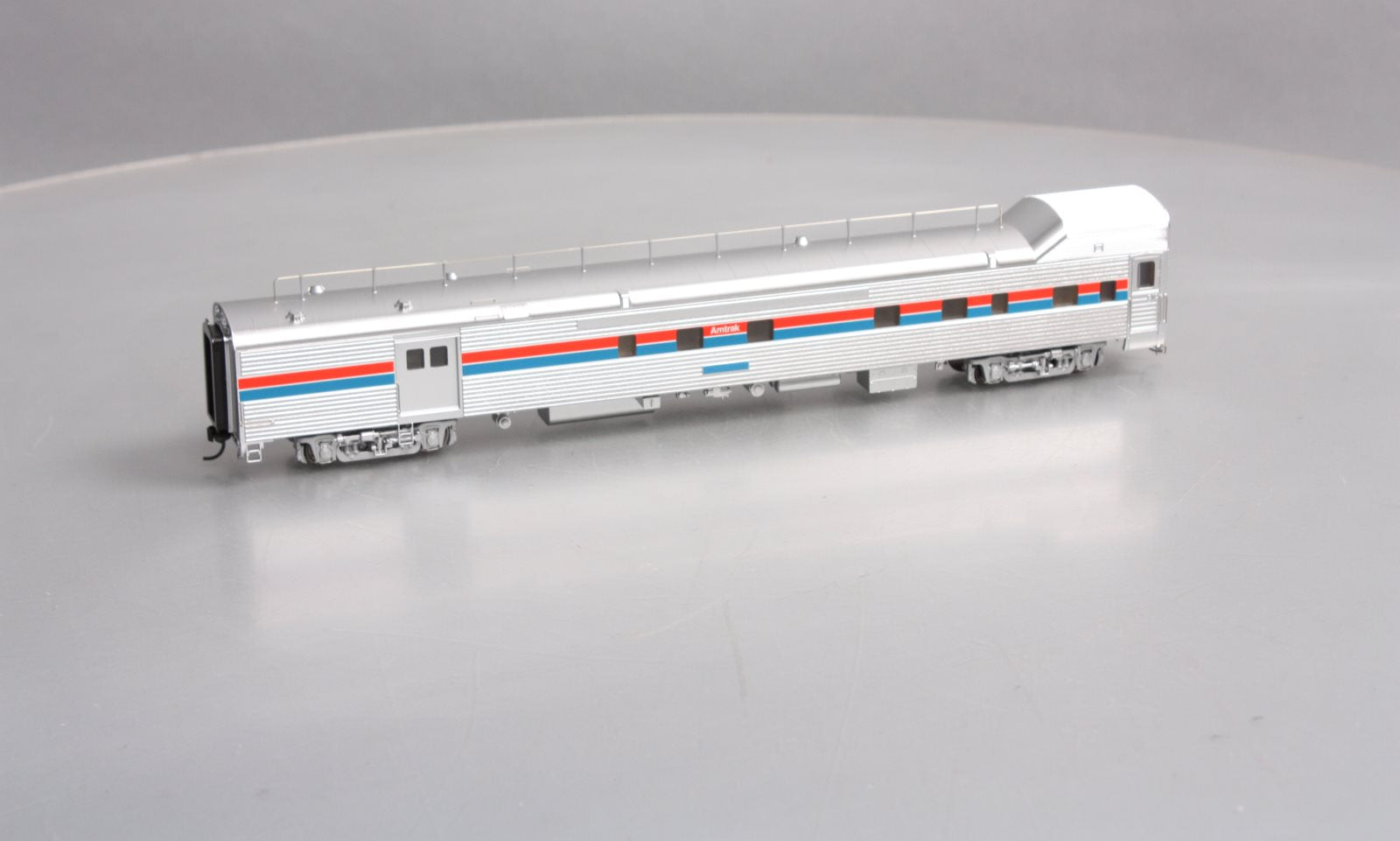 Walthers 920-13342 HO Amtrak 85' Phase 2 Budd Baggage-Dormitory Transition Car