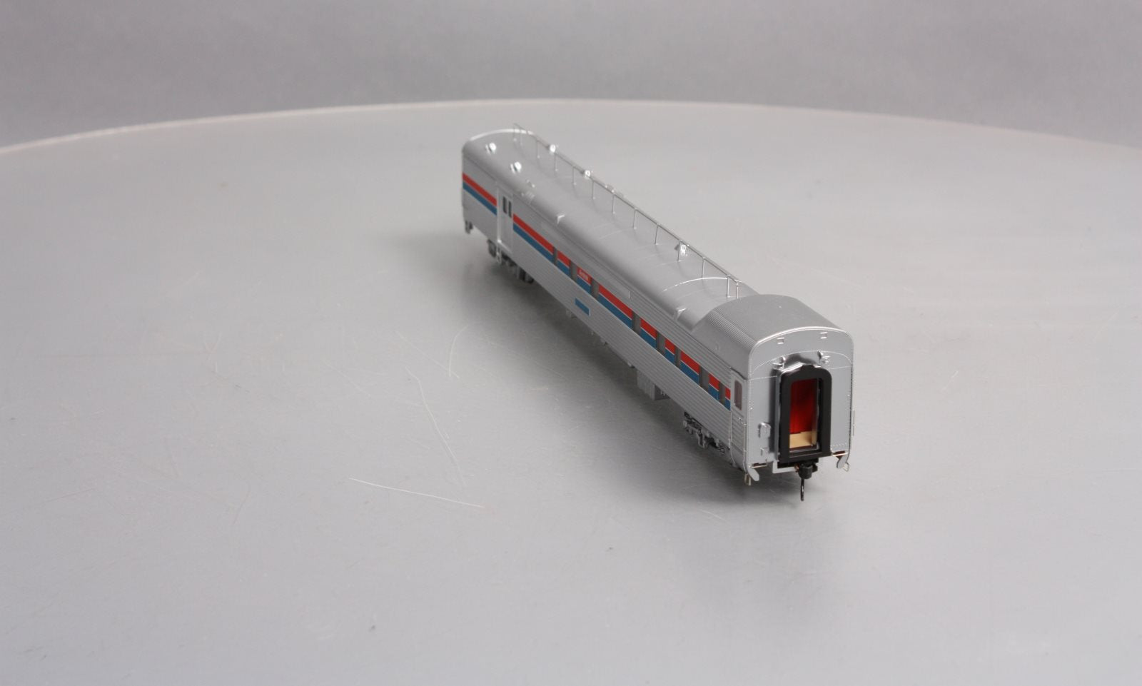 Walthers 920-13342 HO Amtrak 85' Phase 2 Budd Baggage-Dormitory Transition Car
